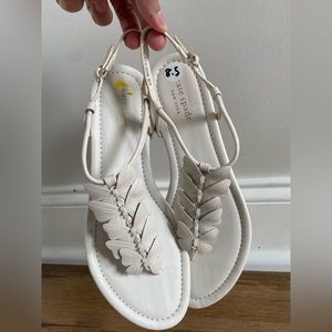 Kate Spade women’s Primrose sandals size 8.5 off white